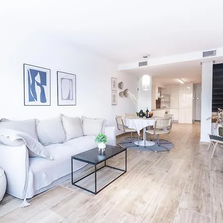 Garden Townhouse Allonbay Village & Apartment